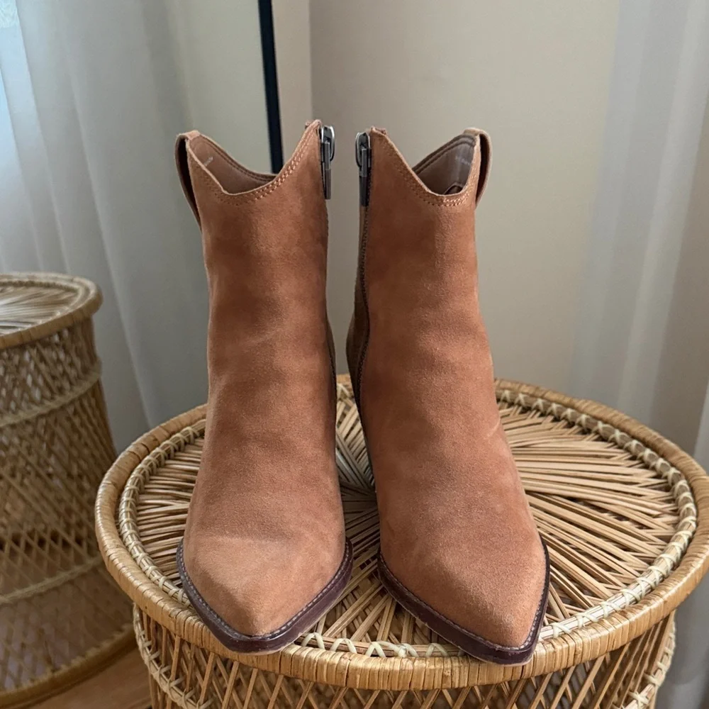 Dolce Vita Suede Ankle Booties in Chestnut Brown Size 6 - Picture 3 of 8